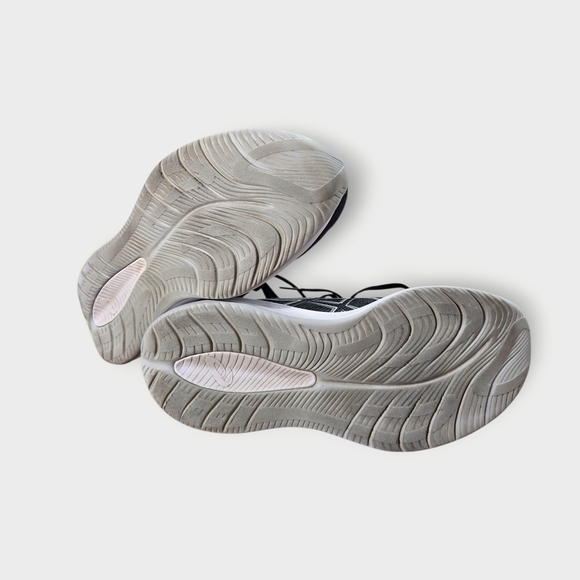 Asics Mens Gel Cumulus 26 1011B792 Black Running Shoes Sneakers Size 9.5 - Picture 12 of 12